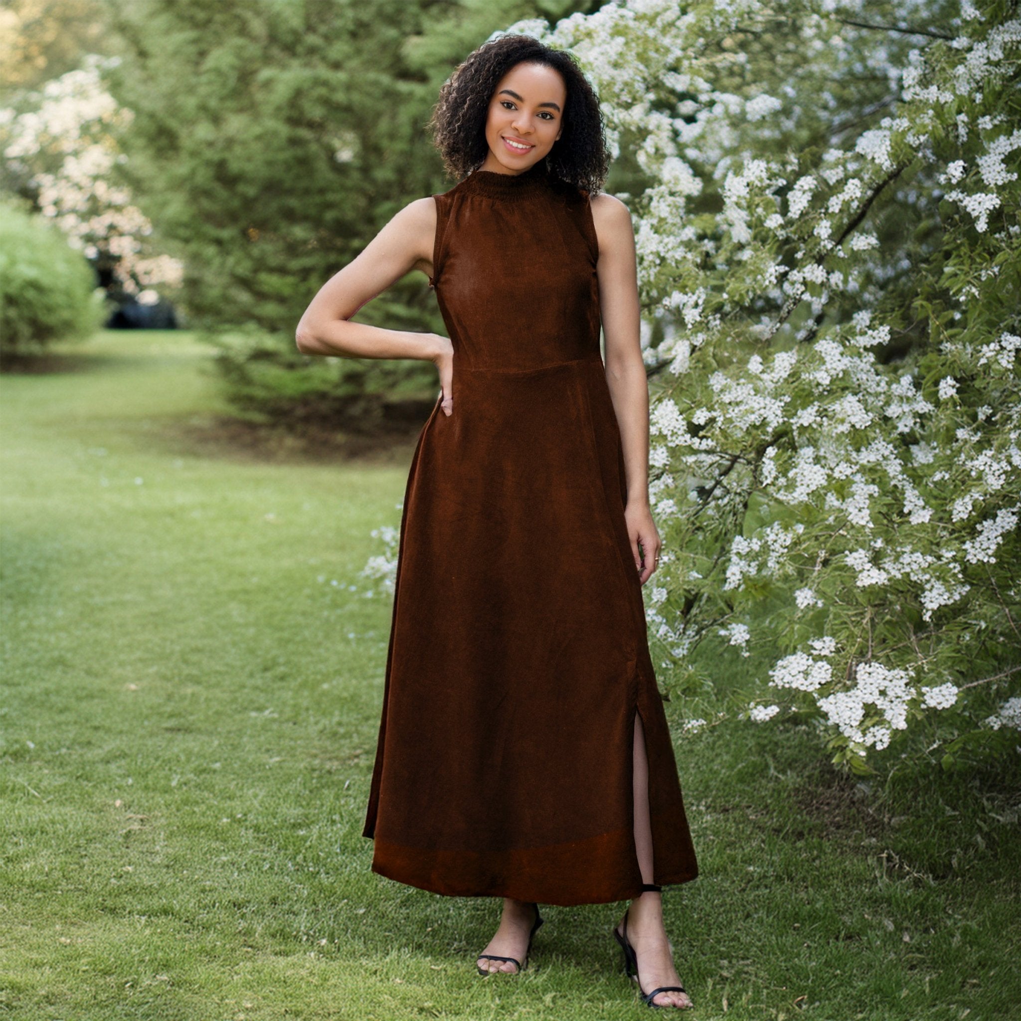 Brown Cotton Corduroy High-Neck Sleeveless Slit Dress Custom Size (Free) / Custom Height (Free) Brown Cotton Corduroy High-Neck Sleeveless Slit Dress Custom Size (Free) / Custom Height (Free)