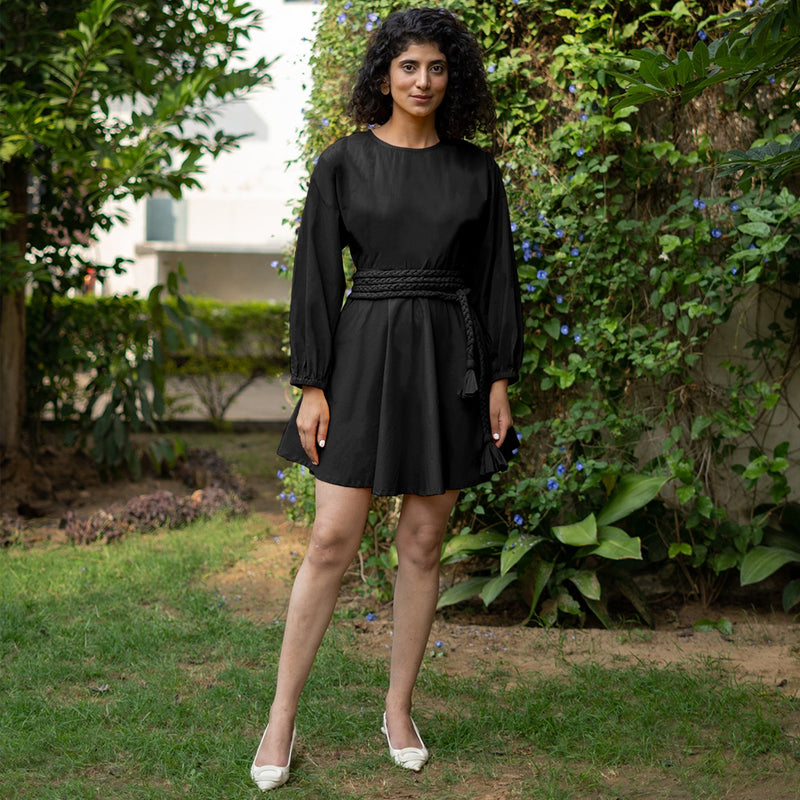 Buy Black Cotton Poplin Fit and Flare Balloon Sleeves Short Dress Online at SeamsFriendly Buy Black Cotton Poplin Fit and Flare Balloon Sleeves Short Dress Online at SeamsFriendly
