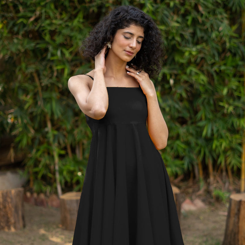 Black Cotton Poplin Fit and Flare Midi Empire Dress 34" / Tall (5'7" and above) Black Cotton Poplin Fit and Flare Midi Empire Dress 34" / Tall (5'7" and above)