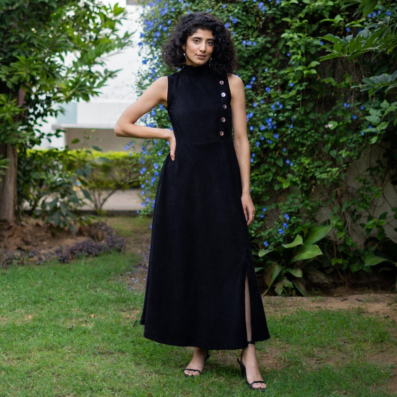Black Warm Cotton Corduroy High-Neck Sleeveless Slit Dress 38" / Petite (5'1" and below) Black Warm Cotton Corduroy High-Neck Sleeveless Slit Dress 38" / Petite (5'1" and below)
