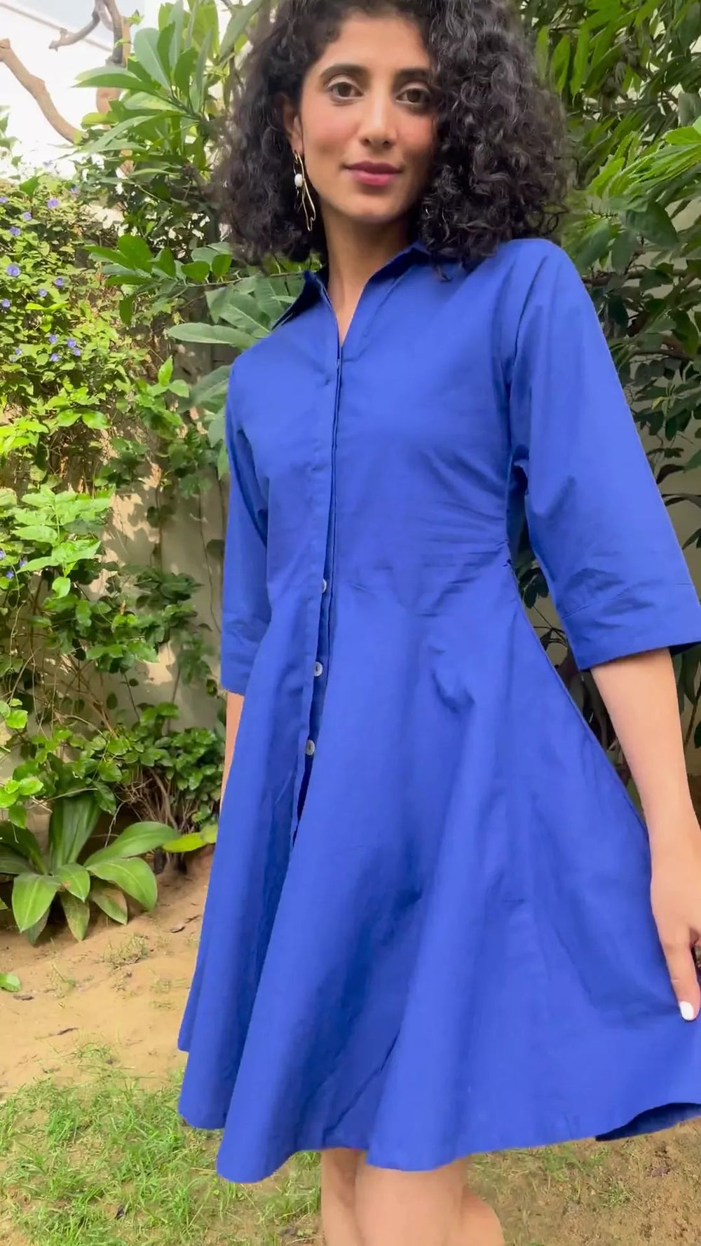 Blue Cotton Poplin Fit and Flare Short Button-Down Shirt Dress 38" / Petite (5'1" and below) Blue Cotton Poplin Fit and Flare Short Button-Down Shirt Dress 38" / Petite (5'1" and below)