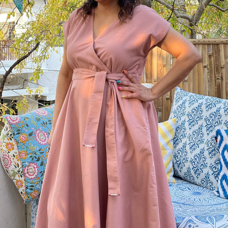 English Rose Warm Cotton Flannel V-Neck Fit and Flare Midi Dress Custom Size (Free) / Regular (5'2" - 5'6") English Rose Warm Cotton Flannel V-Neck Fit and Flare Midi Dress Custom Size (Free) / Regular (5'2" - 5'6")