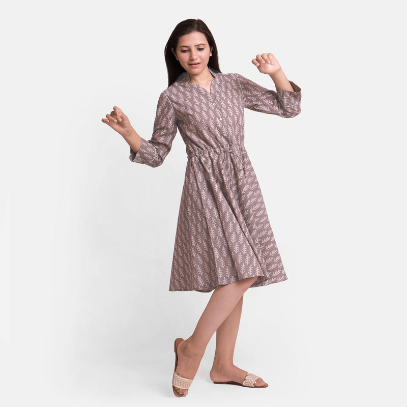 Right View of a Model wearing Kashish Botanical Pattern Button-Down Dress