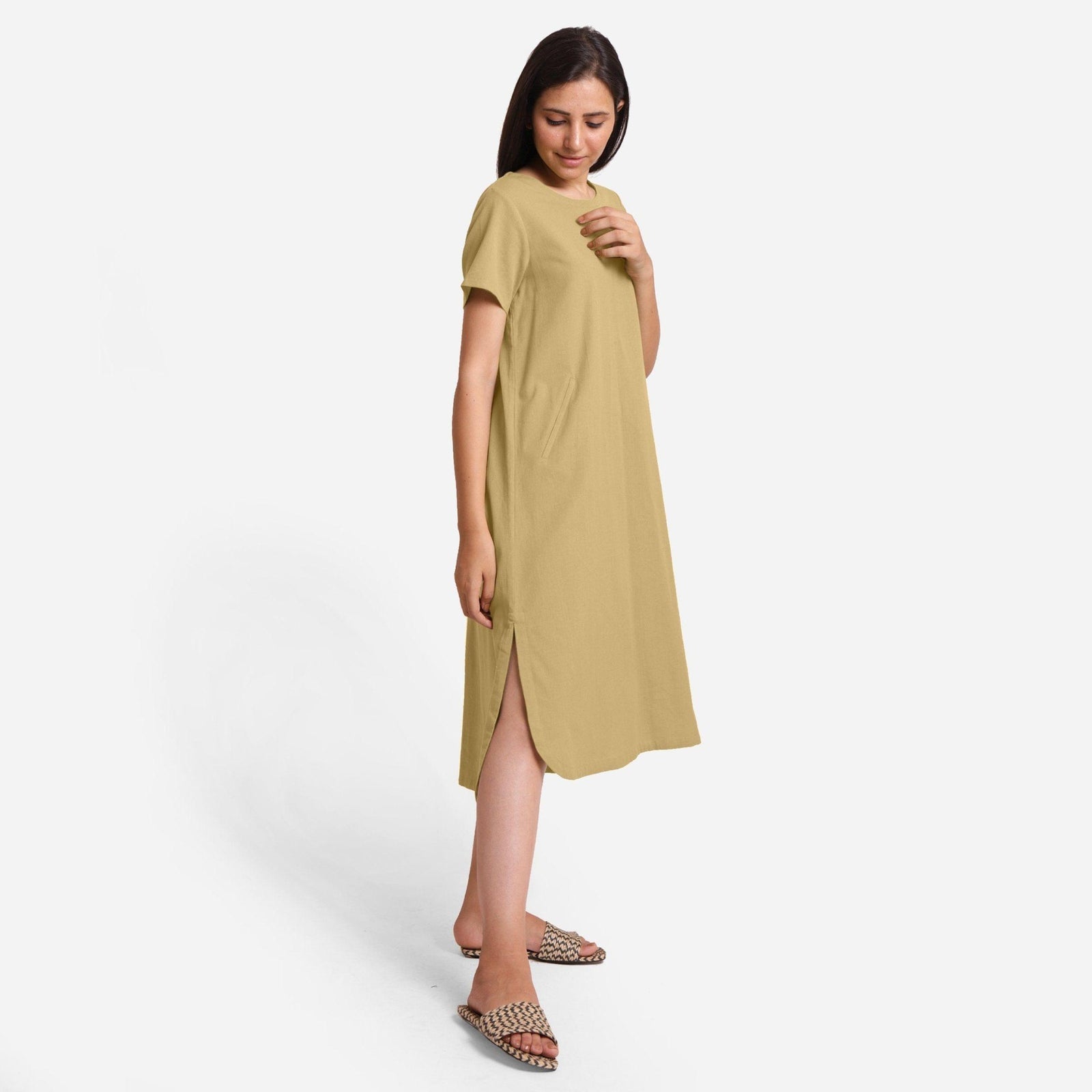 khaki cotton dress Sage Maxi - Green Maniere De Voir A fitted maxi dress shaped by a smocked bodice and delicate spaghetti straps Astrid cotton double cloth tiered