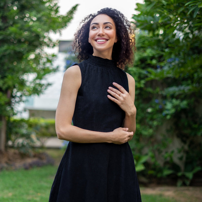 Moonlight Black Warm Cotton Corduroy High-Neck Sleeveless Slit Dress 52" / Regular (5'2" - 5'6") Moonlight Black Warm Cotton Corduroy High-Neck Sleeveless Slit Dress 52" / Regular (5'2" - 5'6")