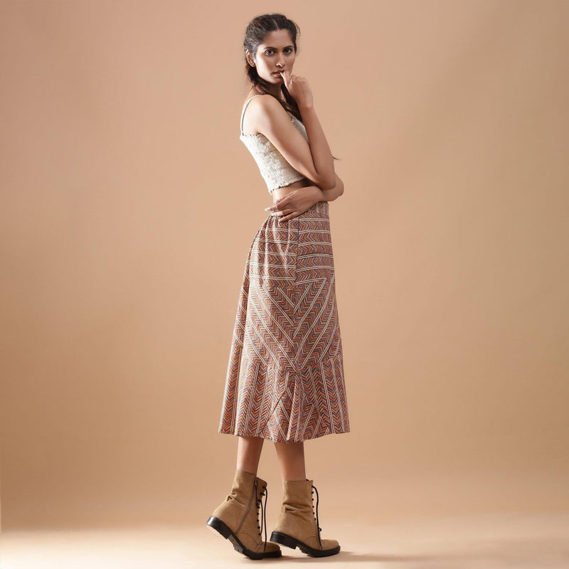 Right View of a Model wearing Kalamkari Chevron Striped Paneled Skirt