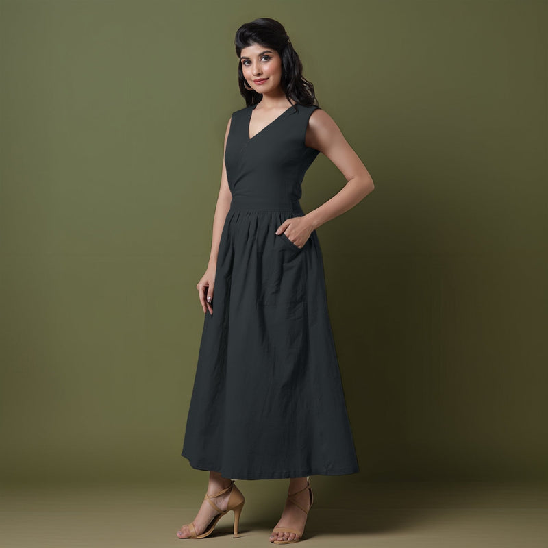 Reversible Black Tie-Dye Cotton V-Neck Sleeveless Maxi Wrap Dress 50" / Petite (5'1" and below) Reversible Black Tie-Dye Cotton V-Neck Sleeveless Maxi Wrap Dress 50" / Petite (5'1" and below)