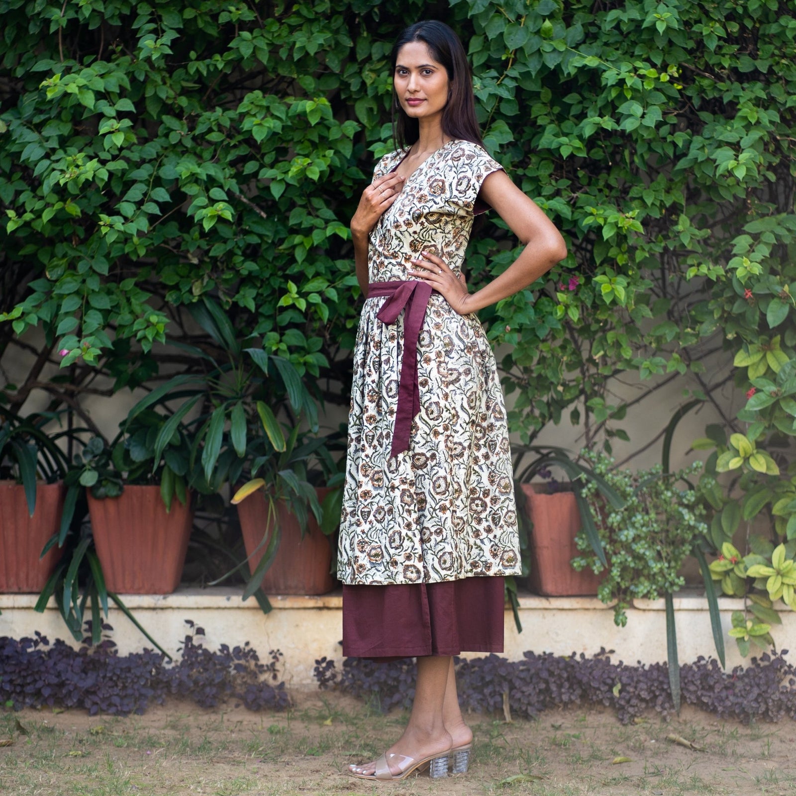 Reversible Floral Block Printed Cotton V-Neck Maxi Wrap Dress 30" / Tall (5'7" and above) Reversible Floral Block Printed Cotton V-Neck Maxi Wrap Dress 30" / Tall (5'7" and above)
