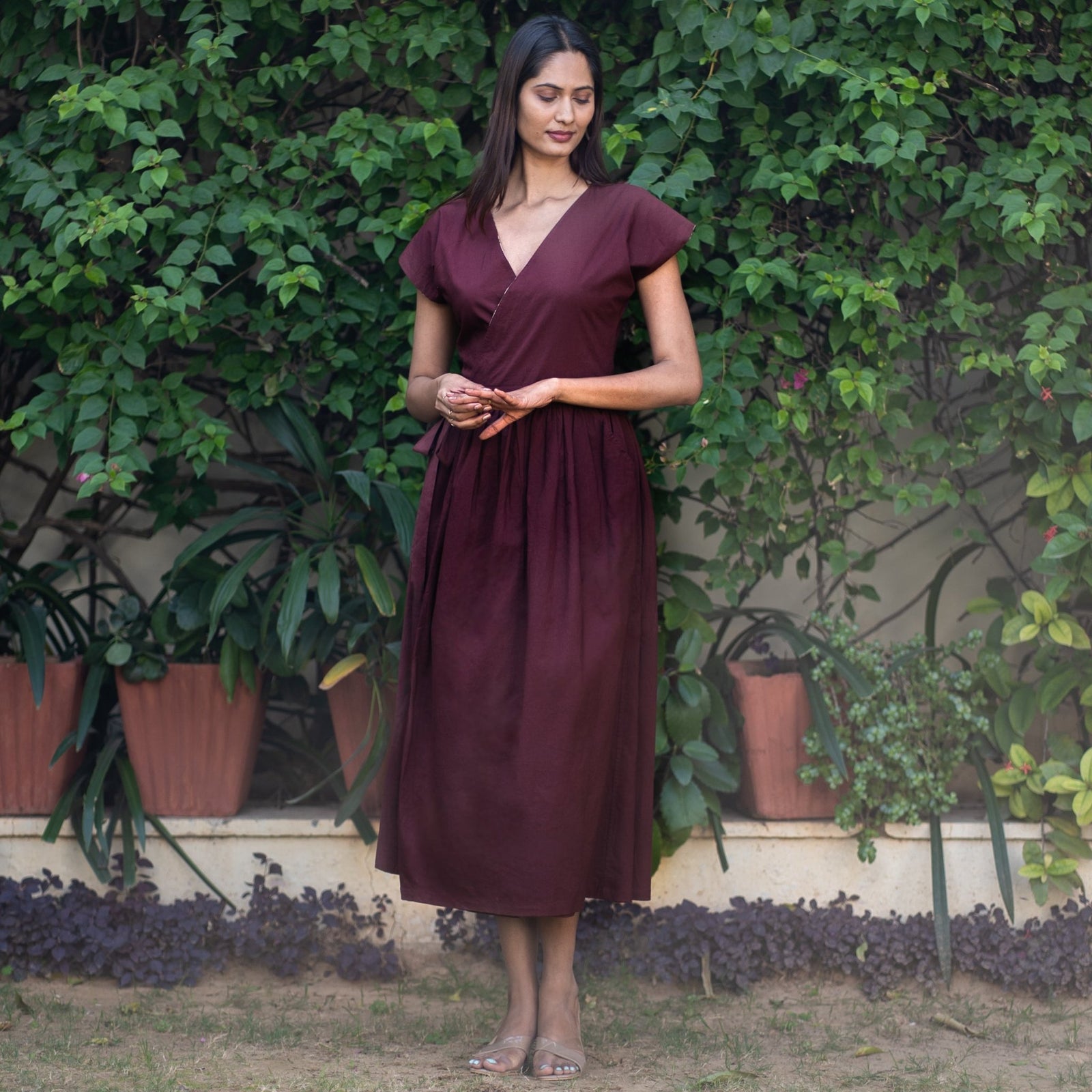 Reversible Floral Block Printed Cotton V-Neck Maxi Wrap Dress 30" / Tall (5'7" and above) Reversible Floral Block Printed Cotton V-Neck Maxi Wrap Dress 30" / Tall (5'7" and above)