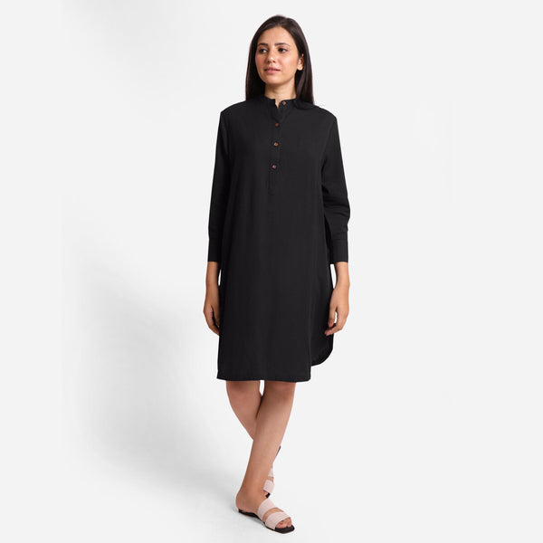 Front View of a Model wearing Black Cotton Flax Shirt Dress