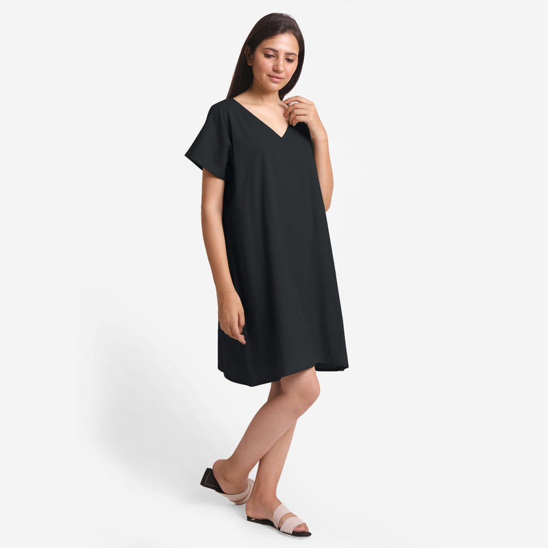 Right View of a Model wearing Black Cotton Flax V-Neck Tunic