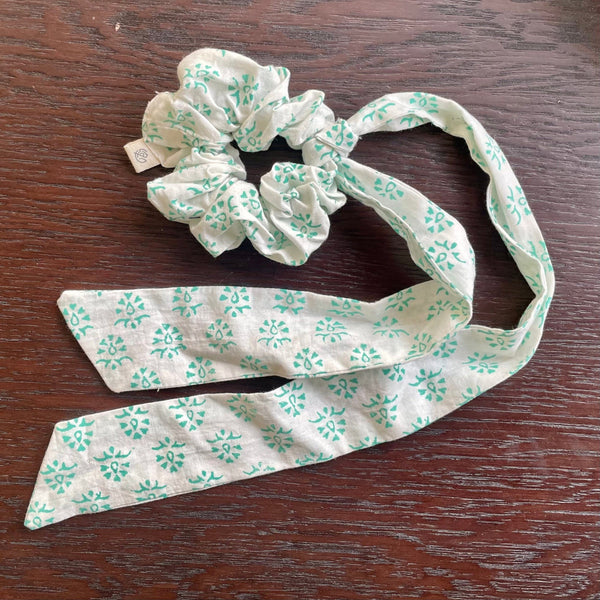 Green Floral Print 100% Cotton Long Tail Scrunchie