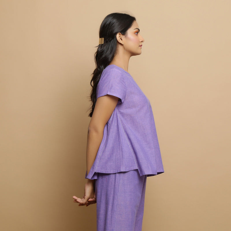 Right View of a Model wearing Lavender Mangalgiri Cotton Straight Top